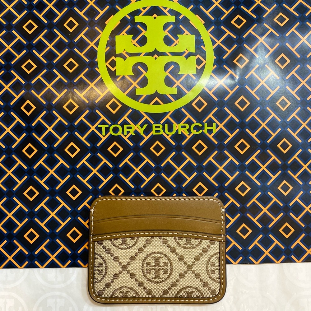 NWT! Tory Burch T Monogram Jacquard Card Case Hazelnut